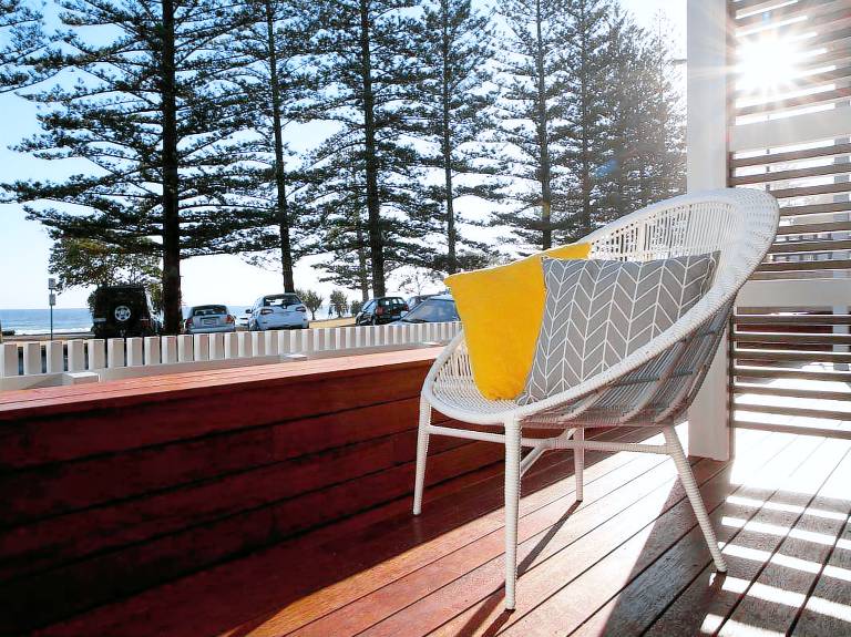 Serviced apartment  Burleigh Heads