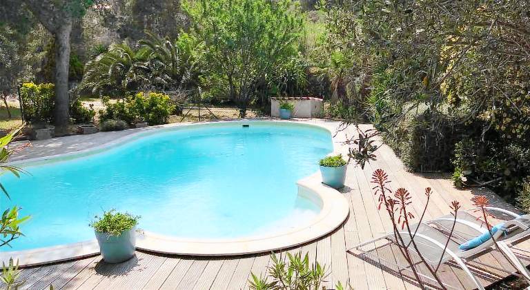 Rental apartment with pool in Gien