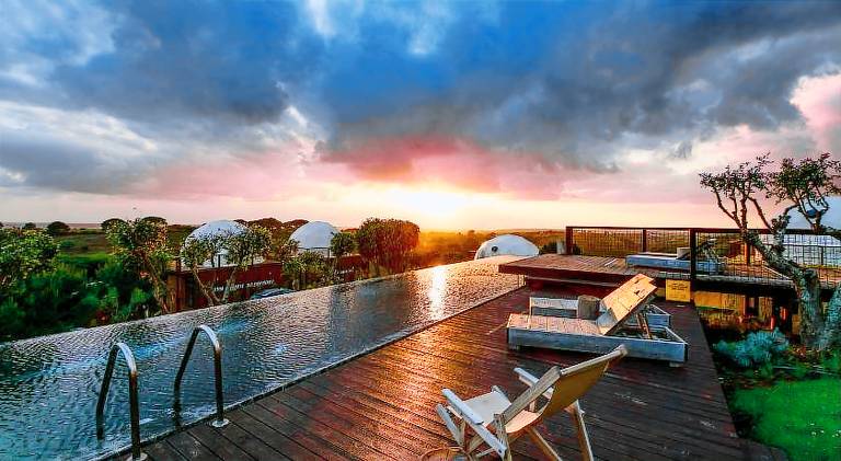 Vacation home with garden, terrace & pool — photo 3