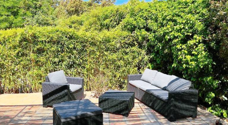 Villa with terrace, private pool & garden — photo 3