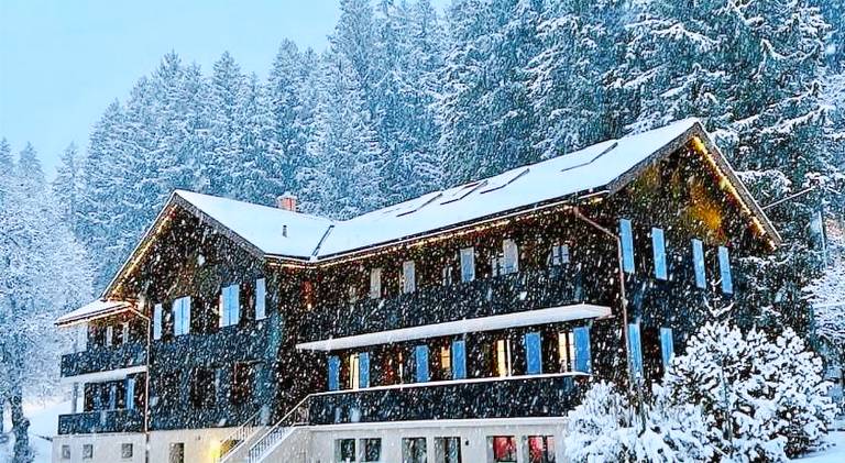 Eiger View Alpine Lodge in Grindelwald