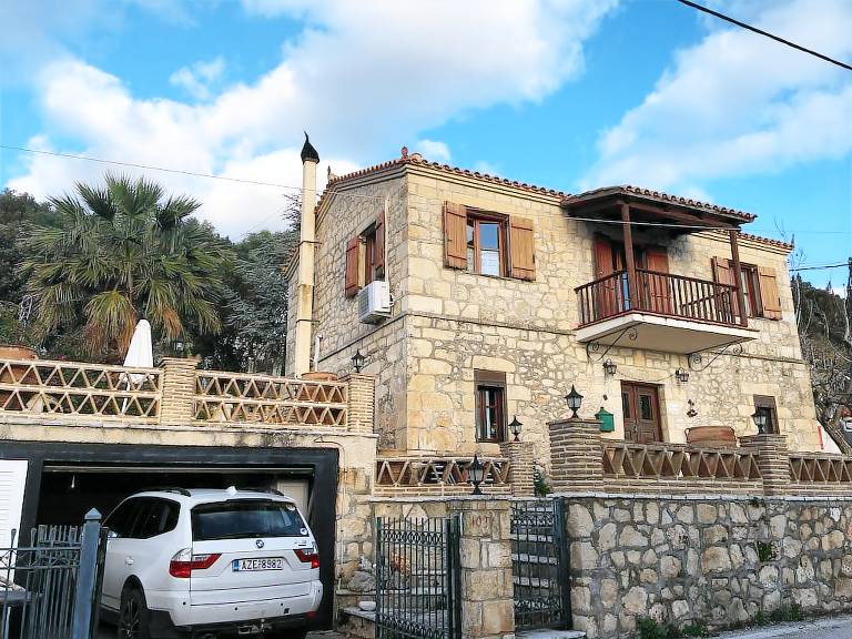 Βίλα  Παραλία Πετανοί