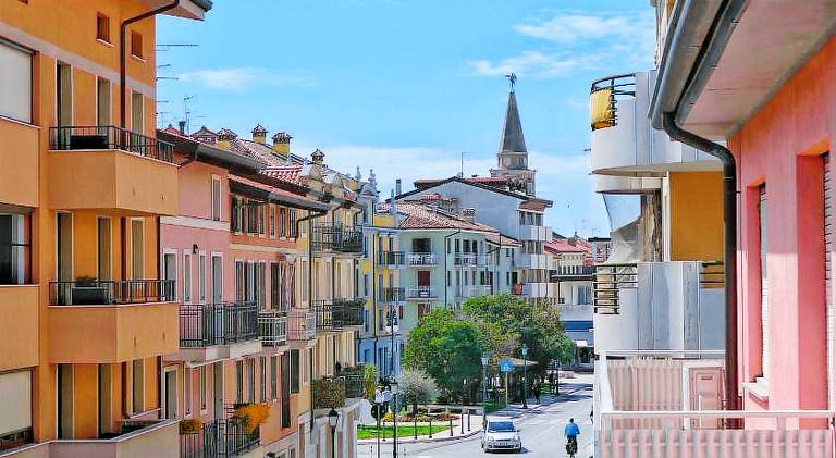 Holiday apartment with terrace & garden in Gorizia
