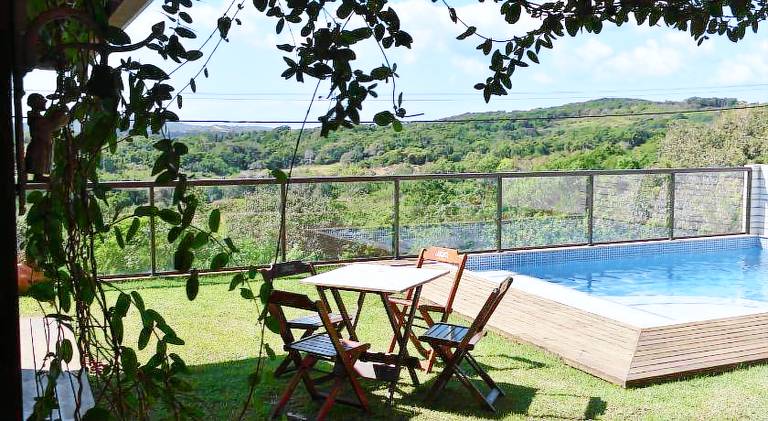 House with pool — photo 3