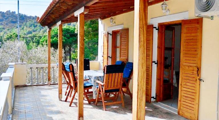 Rental apartment with yard & terrace | Pet-friendly — photo 3