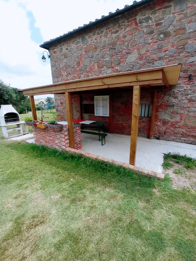 Vacation home with yard, grill & private pool — photo 4