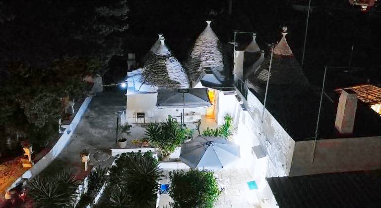 House with pool — photo 5