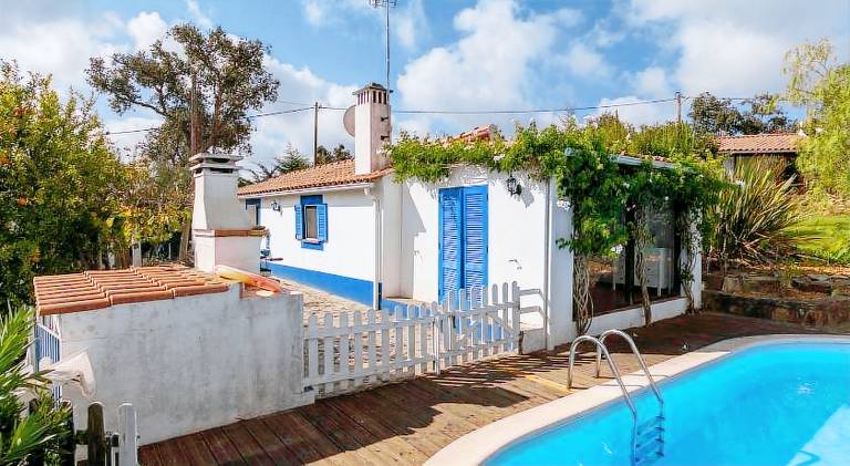 Charming villa with BBQ & private pool | Pets allowed in Beja