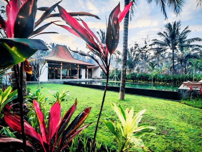 House with barbeque, patio & yard | Mountain view in Bali