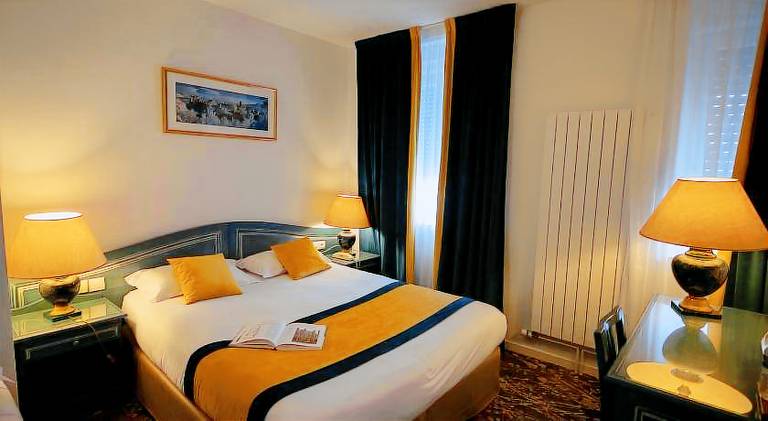 Logis Hotel Restaurant Le Continental — photo 2