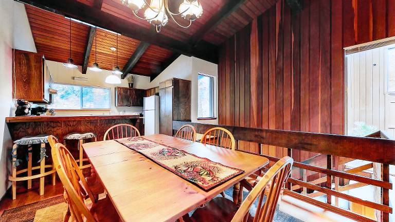 Pleasant condo with sauna, jacuzzi & heated pool | Mountain view | Close to the ski | Pet-friendly — photo 2