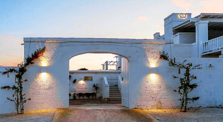 Lovely vacation home with yard, pool & terrace | Dogs allowed — photo 4
