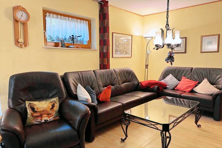 Rental apartment with patio, barbeque & yard | Pets allowed — photo 4
