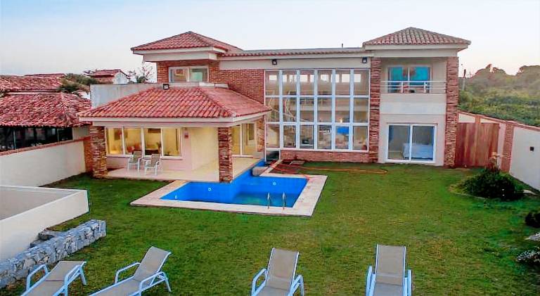 Vacation home with pool | Close to the beach | Pets are welcome in Búzios