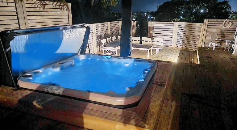 Paradise on the Shore Auckland with large Spa Pool — photo 4