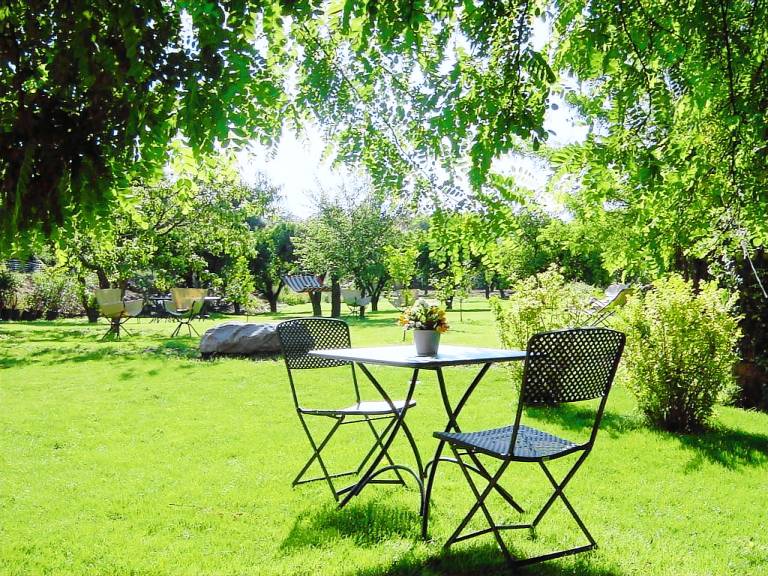 Villa with terrace, garden & private pool | Garden view | Good for workation — photo 3