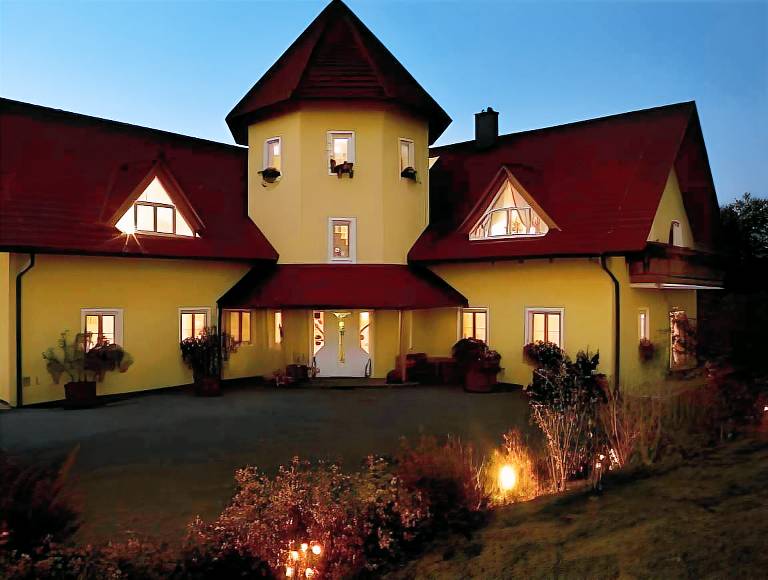 Hotel Garni Oasis Loipersdorf in Jennersdorf