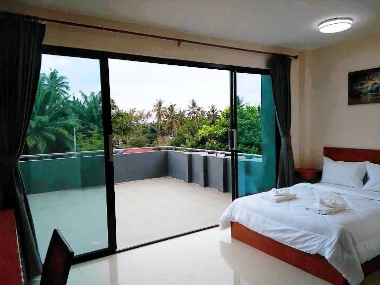 Apartment with pool | Suitable for remote work | Dogs allowed — photo 2