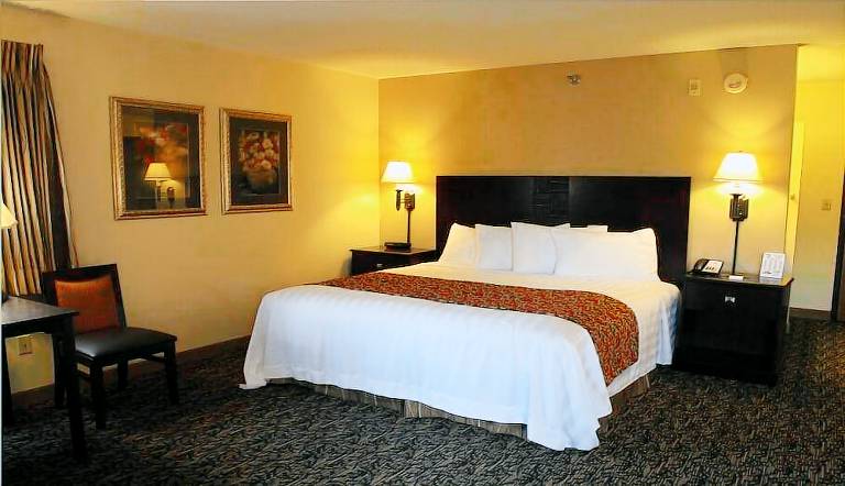 Valley Inn Sanford Medical Center — photo 3