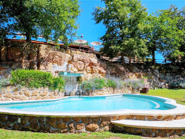 Rental apartment with pool, grill & sauna — photo 3