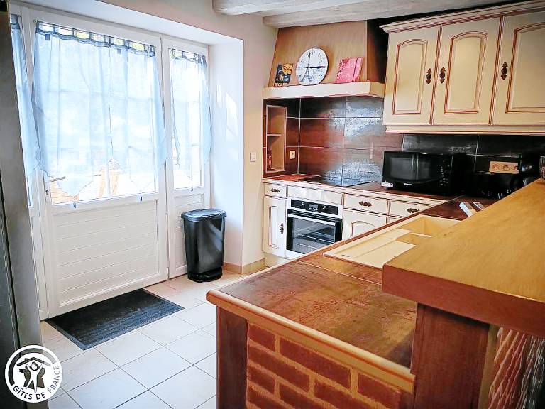 Gite with BBQ, patio & yard | Pet-friendly — photo 4