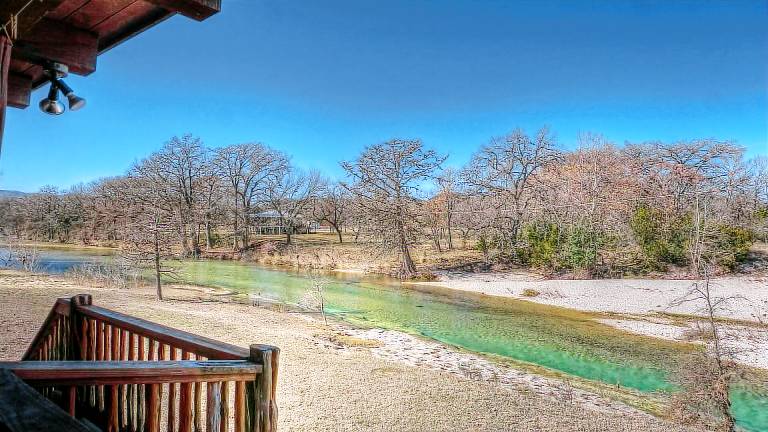 Cabin Leakey