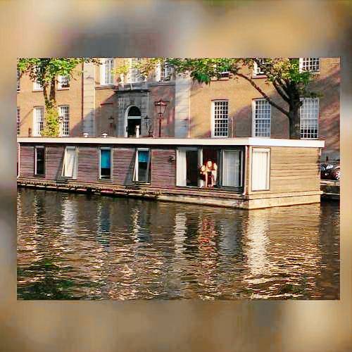 80 m² Hausboot