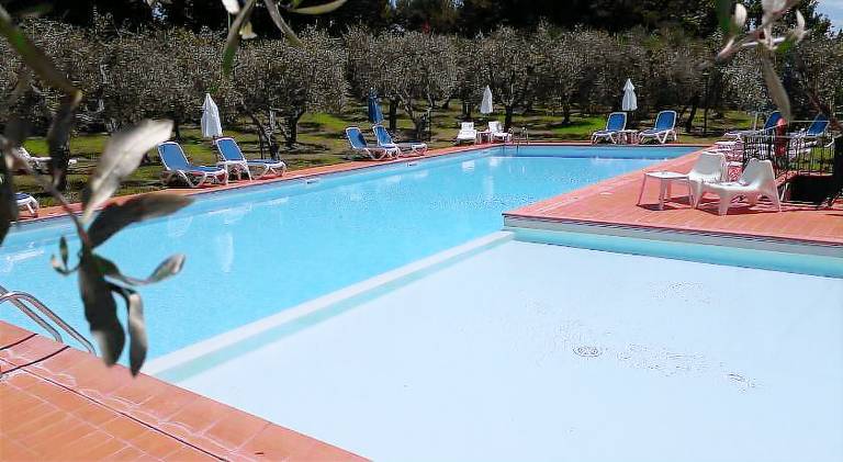 Beautiful farm with pool, garden & terrace | Pet-friendly — photo 3