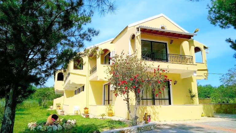 σπίτι  Λευκίμμη