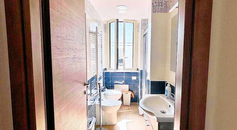 Rental apartment with 2 rooms for 4 persons — photo 3