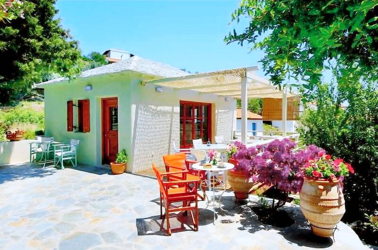 Namestitev  Παραλία Μικρός Μουρτιάς