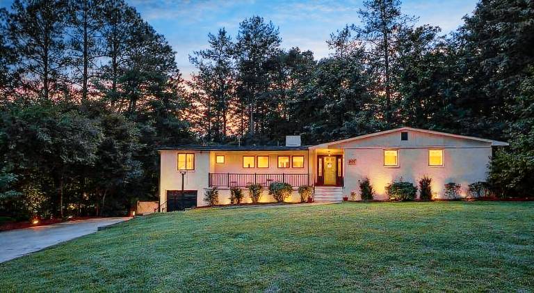 Beautiful house | Pet-friendly in Southern Pines, NC