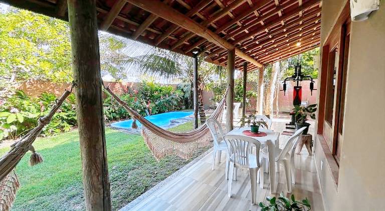 Vacation home with pool — photo 4