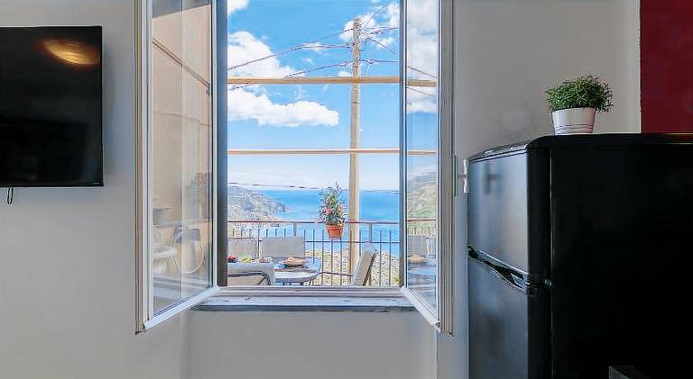 House with 2 rooms for 6 persons — photo 4