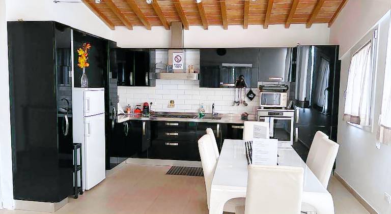 House with 2 rooms for 6 persons — photo 3