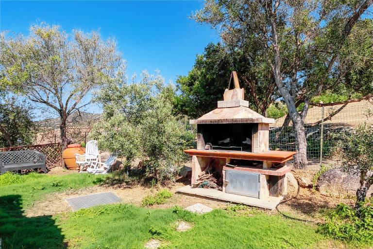 Vacation Home “Casa Via del Mare” with Sea View, Wi-Fi, Balcony, Garden & Terrace — photo 4