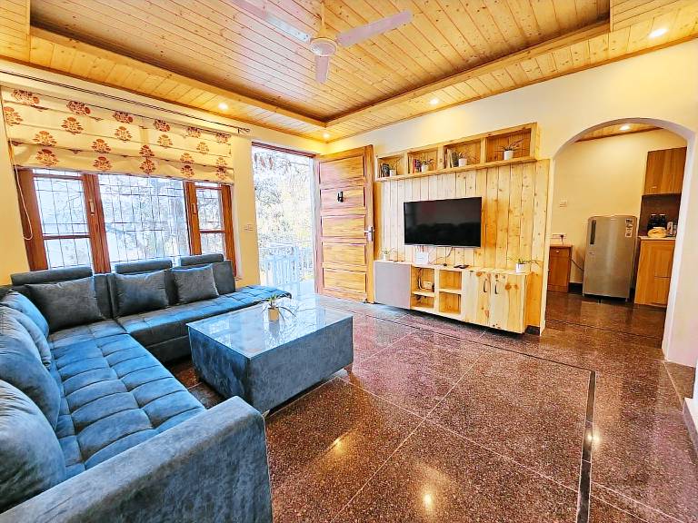 Spacious villa with BBQ & yard | Suitable for remote work | Dogs allowed — photo 3