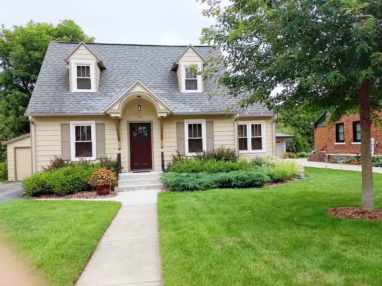 House Sun Prairie