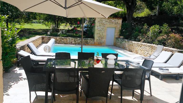 Gite with barbeque, yard & private pool — photo 4
