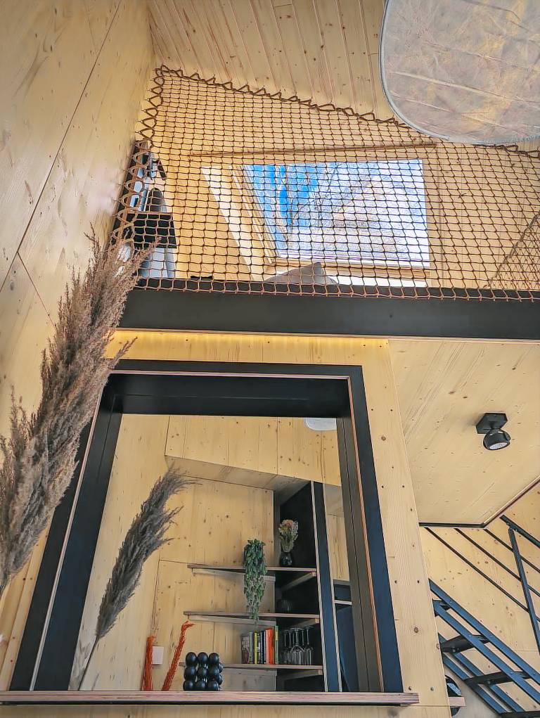 Vacation home with BBQ & patio — photo 2