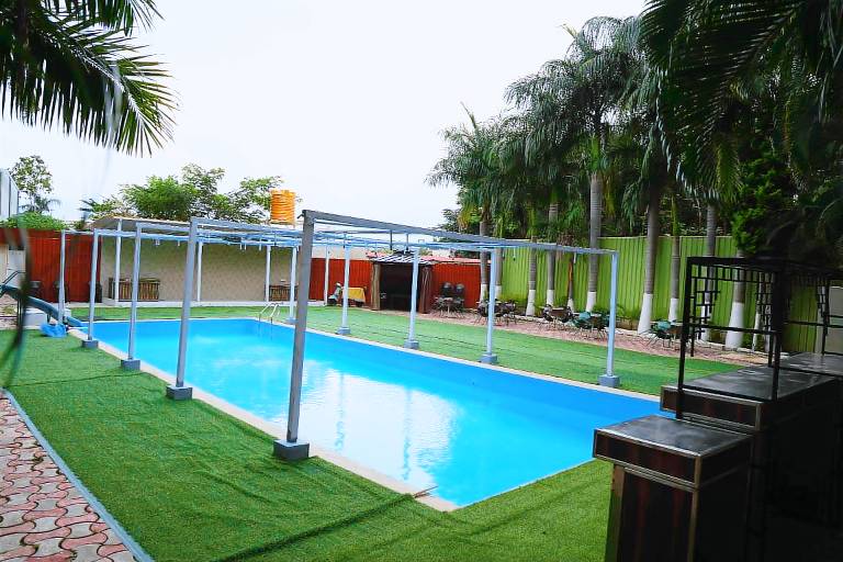 Golden Farms Resort