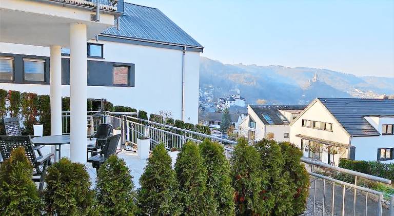 Holiday apartment with terrace — photo 4