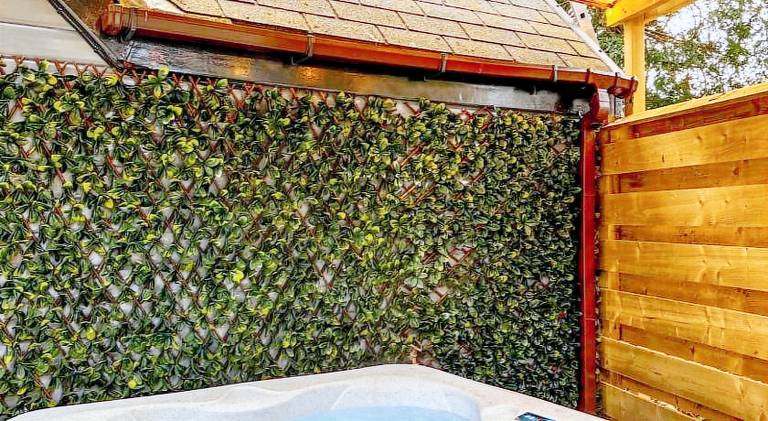 Danu 1A -Hot Tub-Perth-Pet Friendly-Luxury-Romantic in Perth
