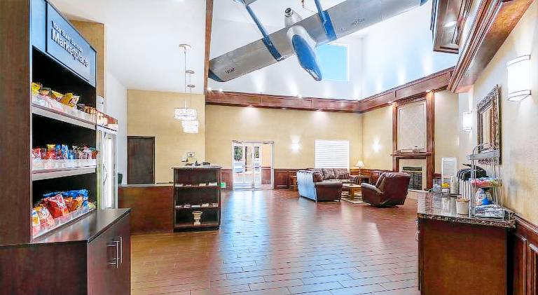 Baymont by Wyndham Colorado Springs — photo 3