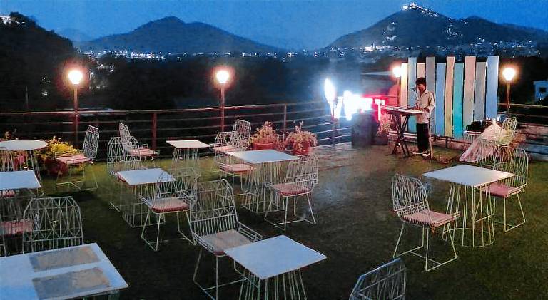 Hotel Apricot One Udaipur - Near Fateh Sagar Lake — photo 5