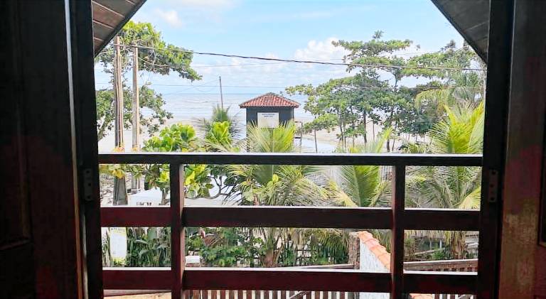 Nice chalet | Next to the beach | Pets allowed in Bertioga