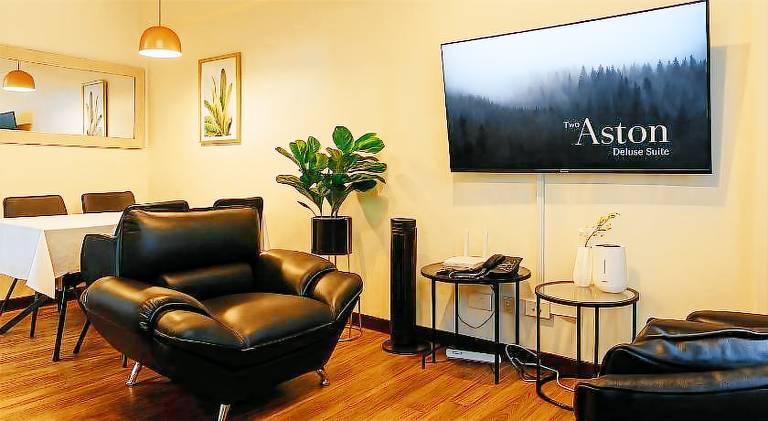 Serviced apartment with patio — photo 4
