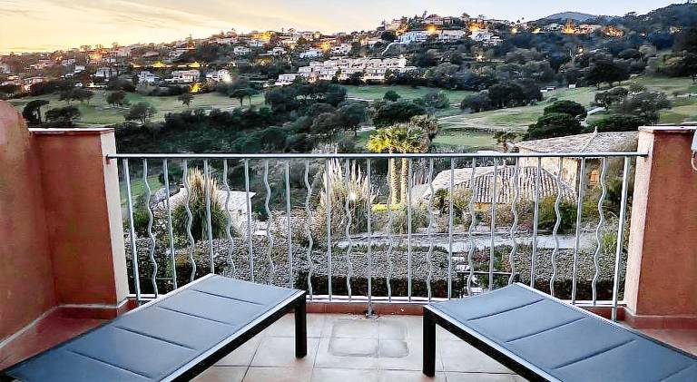 Vacation home with pool — photo 5