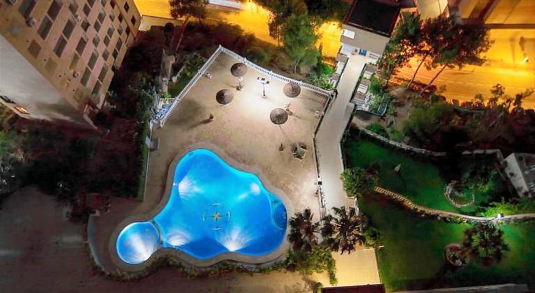 Apartment with garden, patio & private pool — photo 5