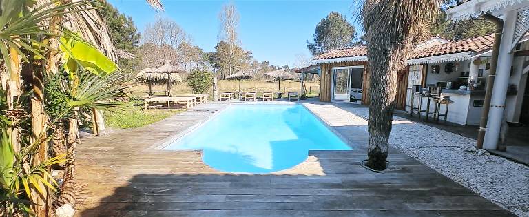 Child-friendly villa with patio, private pool & yard | Lake view | Pets allowed — photo 3